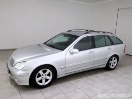 Mercedes-Benz C200 | 1