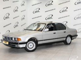 BMW 750 sedanas