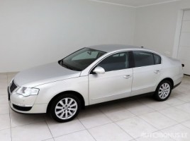 Volkswagen Passat, 1.8 l., sedanas | 1