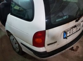 Renault 4, Седан | 2