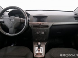 Opel Astra, 1.6 l., hatchback | 4