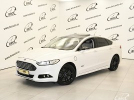 Ford Fusion saloon