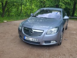 Opel Insignia sedanas