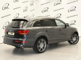 Audi Q7 | 1