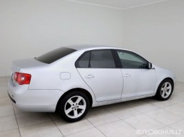 Volkswagen Jetta | 2