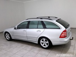 Mercedes-Benz C200 | 3