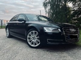 Audi A8 sedanas