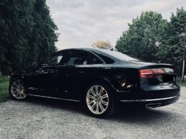 Audi A8 sedanas