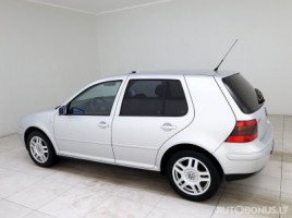 Volkswagen Golf | 3