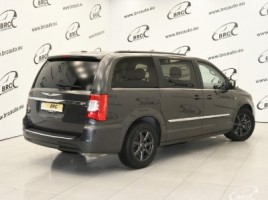 Chrysler Town & Country | 1