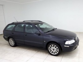 Volvo V40 универсал