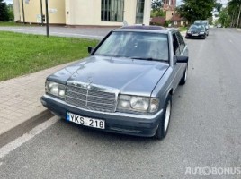 Mercedes-Benz 190 | 2