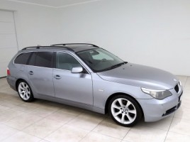 BMW 530 universalas