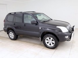 Toyota Land Cruiser cross-country