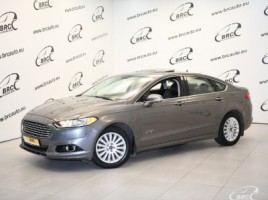 Ford Fusion hatchback