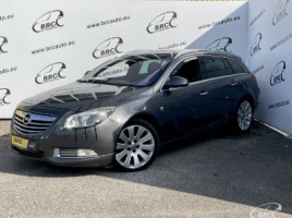 Opel Insignia universalas