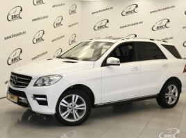 Mercedes-Benz ML350 внедорожник