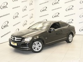 Mercedes-Benz C220 coupe