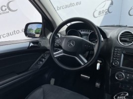 Mercedes-Benz ML300 | 3