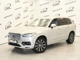 Volvo XC90 cross-country