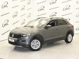 Volkswagen T-Roc внедорожник