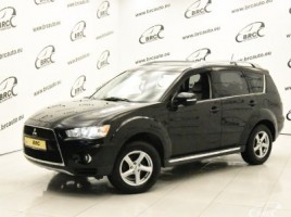 Mitsubishi Outlander cross-country