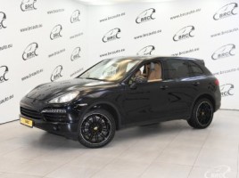 Porsche Cayenne cross-country