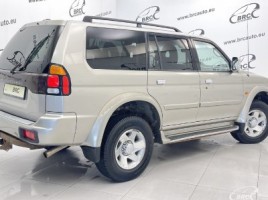 Mitsubishi Pajero | 1