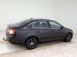 Volkswagen Jetta | 2