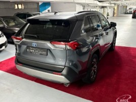 Toyota RAV4 | 1