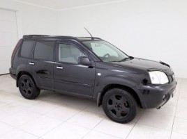 Nissan X-Trail visureigis