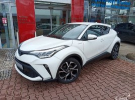 Toyota C-HR cross-country