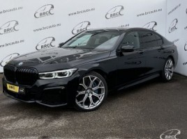 BMW 750 седан