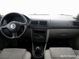 Volkswagen Golf | 4