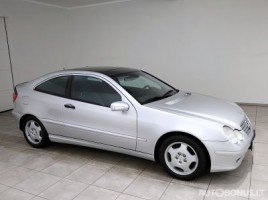 Mercedes-Benz C200 хэтчбек