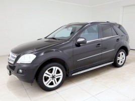 Mercedes-Benz ML350 | 1