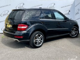 Mercedes-Benz ML300 | 1