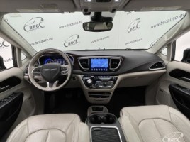 Chrysler Pacifica | 2