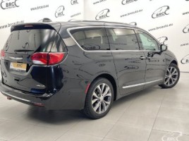 Chrysler Pacifica | 1