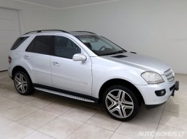 Mercedes-Benz ML420 cross-country