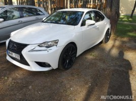 Lexus IS 300h | 1