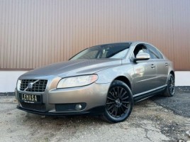 Volvo S80 седан