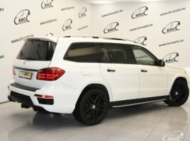 Mercedes-Benz GL550 visureigis