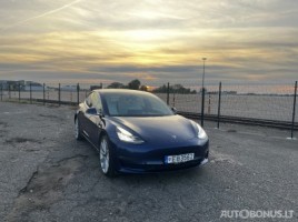 Tesla Model 3 hečbekas