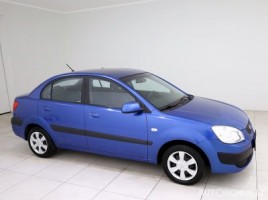 Kia Rio saloon