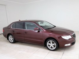 Skoda Superb saloon