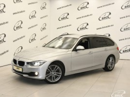 BMW 330 universalas