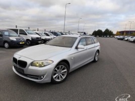 BMW 520 universalas