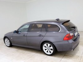 BMW 330 | 3