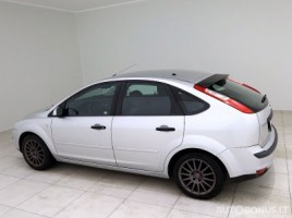 Ford Focus, 1.6 l., hatchback | 3